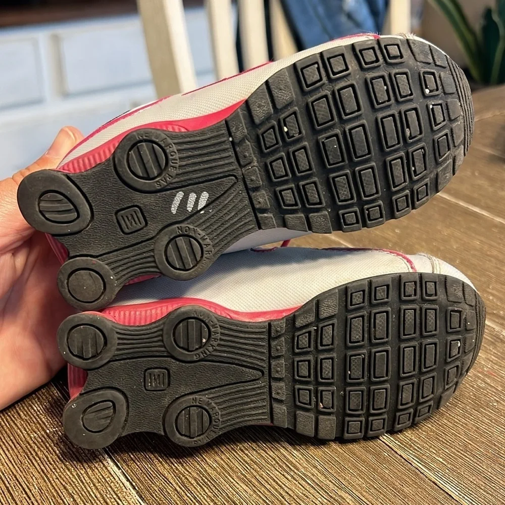 Vtg‎ Nike Shox Pink and Gray Sneakers